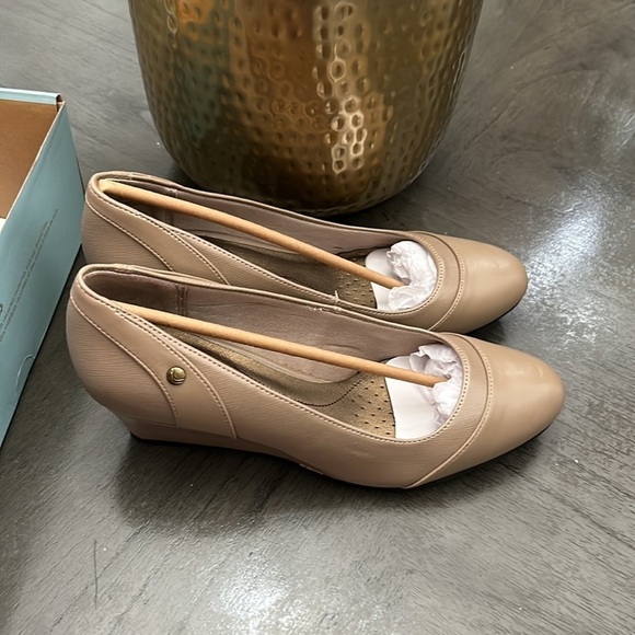 LifeStride Dreams Women's Dress Wedges (WIDE) - Picture 4 of 12